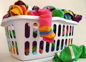 Con detergente para la ropa, limpie sus calcetines claramente