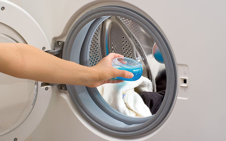 La diferencia entre el líquido de lavado y el detergente en polvo
